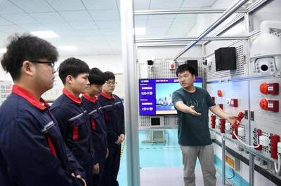 大力發(fā)展職業(yè)教育 服務經(jīng)濟高質(zhì)量發(fā)展與技術(shù)推廣